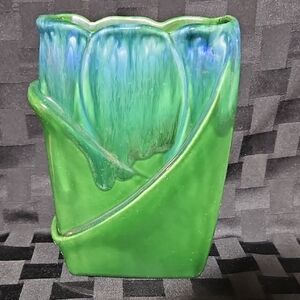 Royal Haeger USA Pottery R651 Green to Blue Tulip Rectangle Drip Glaze Vase